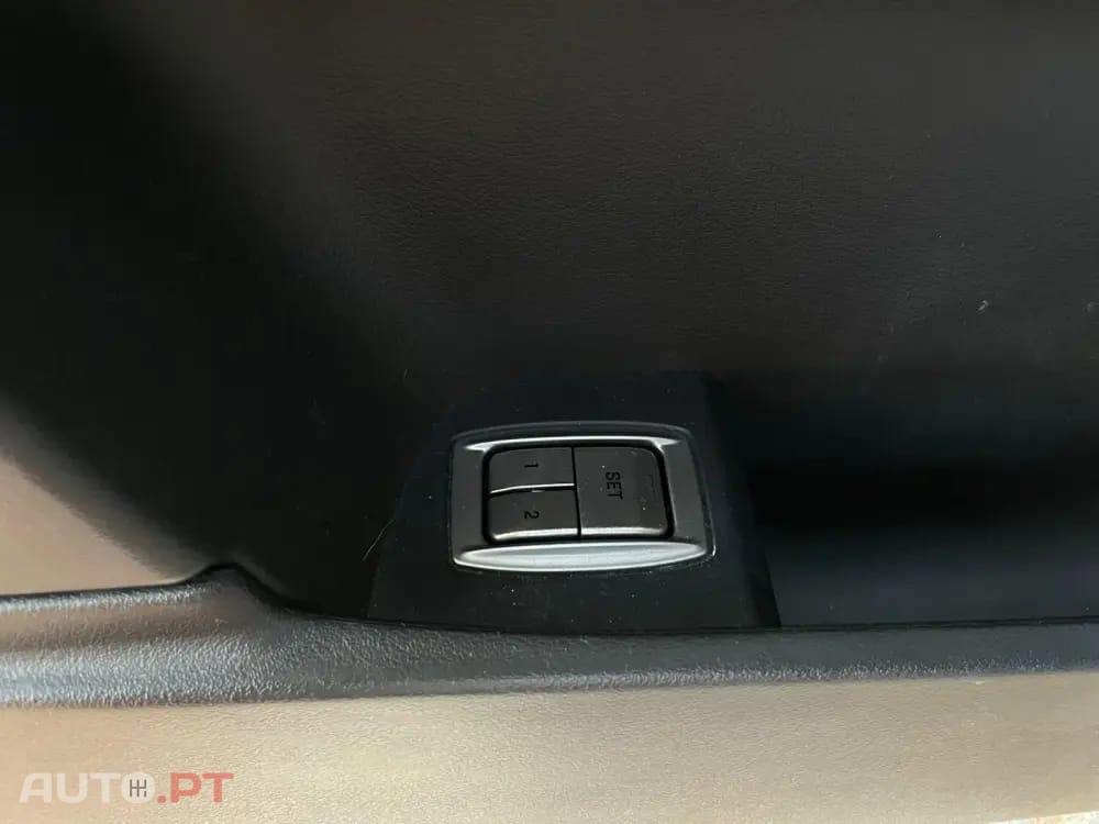 Jaguar XF 2.7 D V6 Premium Luxury