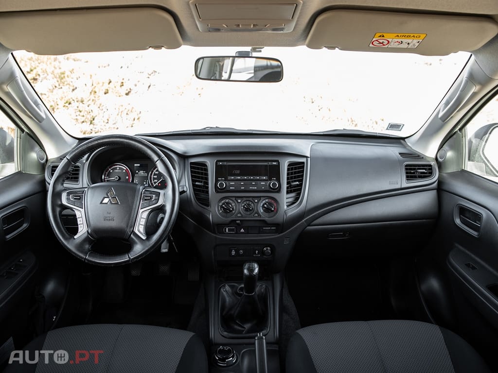 Mitsubishi L200 2.3 DI-D Space Cab Invite 4WD