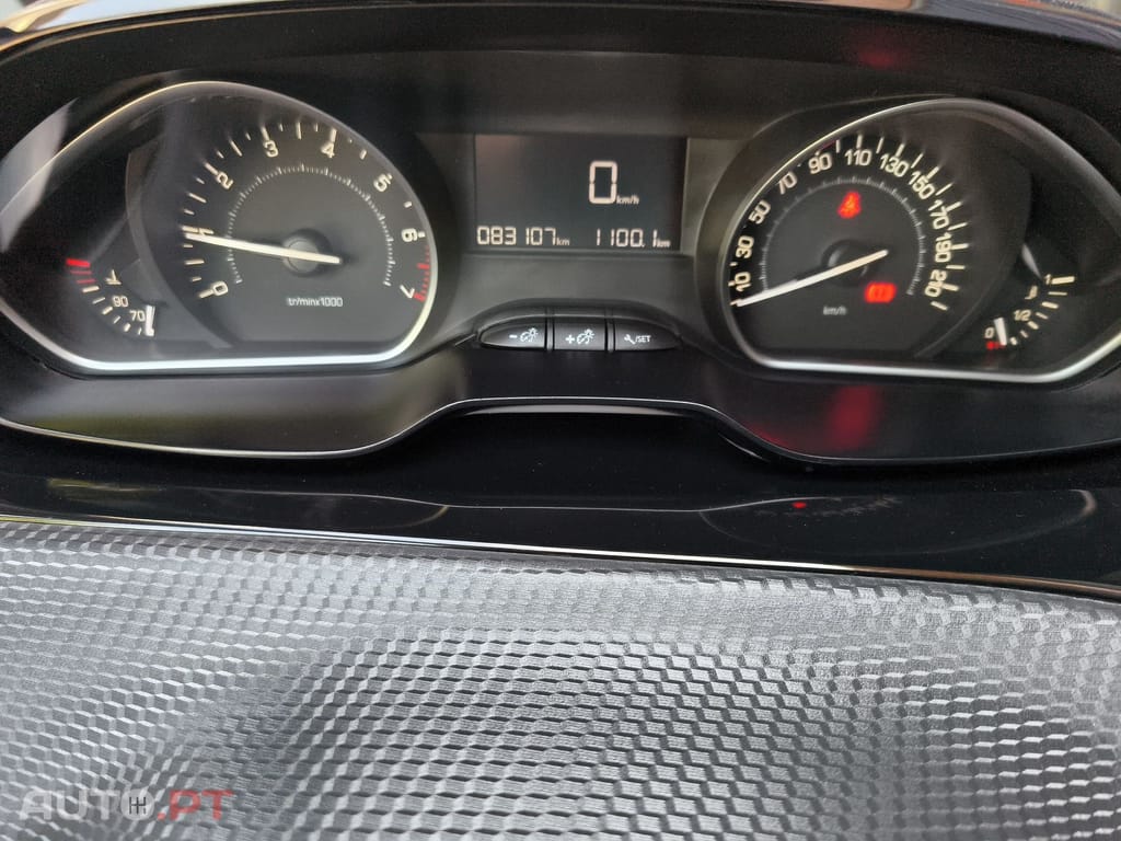 Peugeot 2008 1.2 PureTech Style