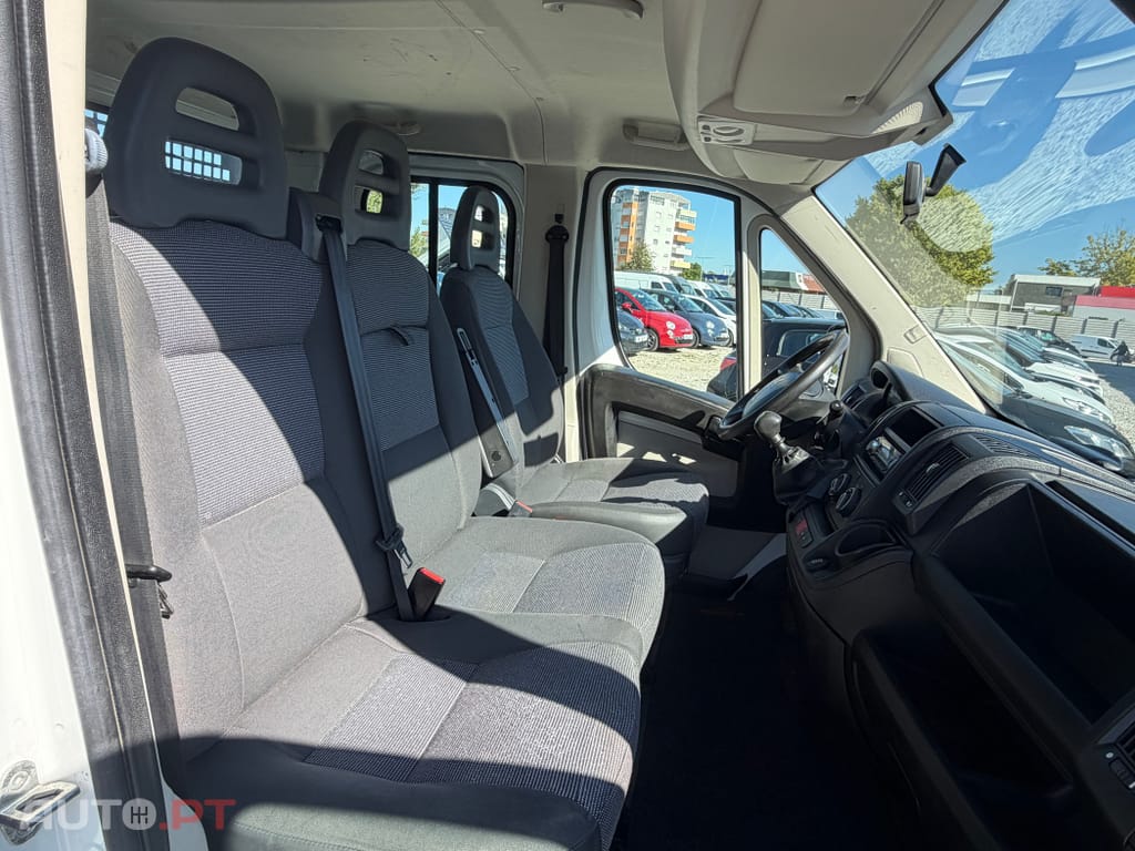 Peugeot Boxer 2.2HDI 7LUG c/AC