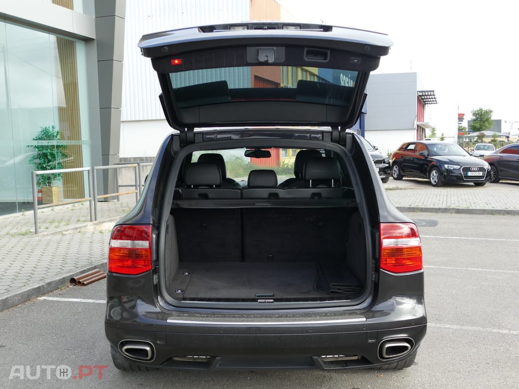 Porsche Cayenne Tiptronic