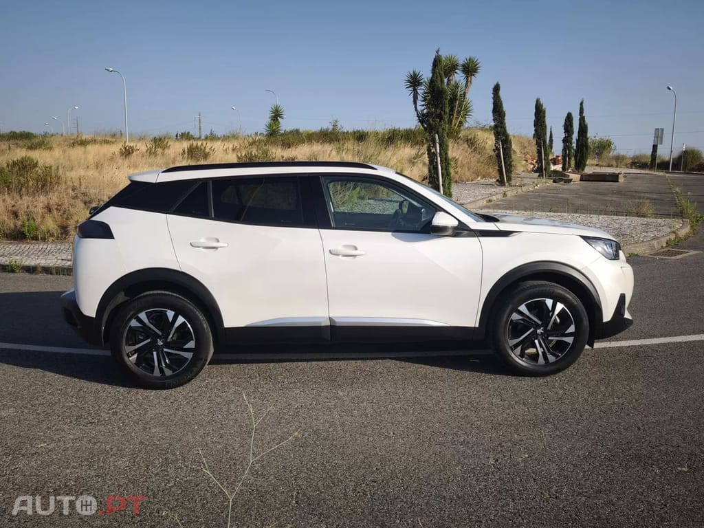 Peugeot 2008 PureTech 130 EAT8 Allure