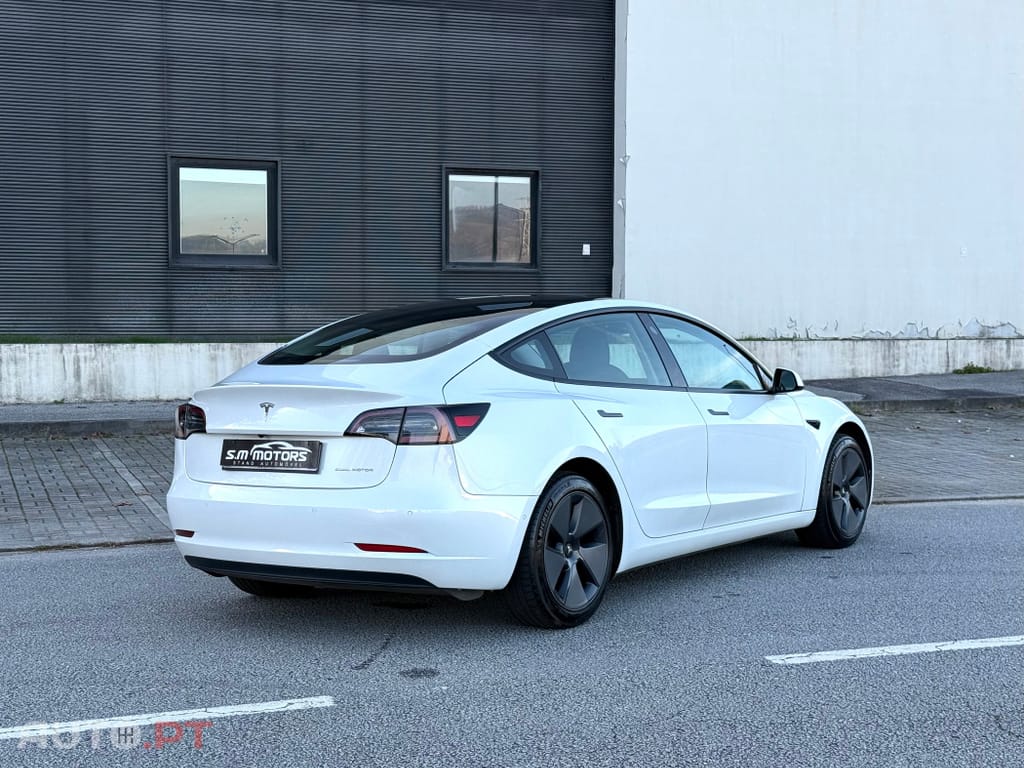 Tesla Model 3 Long-Range Dual Motor AWD