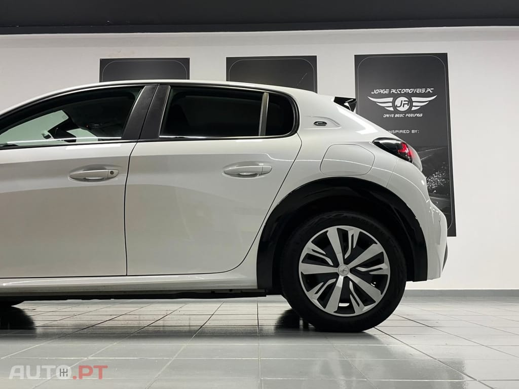 Peugeot E-208 50 kWh Active Pack