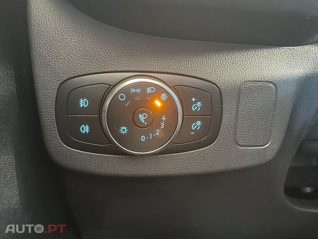 Ford Puma 1.0 EcoBoost MHEV Titanium