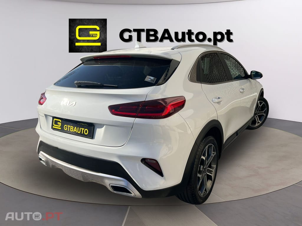 Kia Xceed HYB 1.6 GDI ISG PHEV BCK&WHT EDITION DCT6