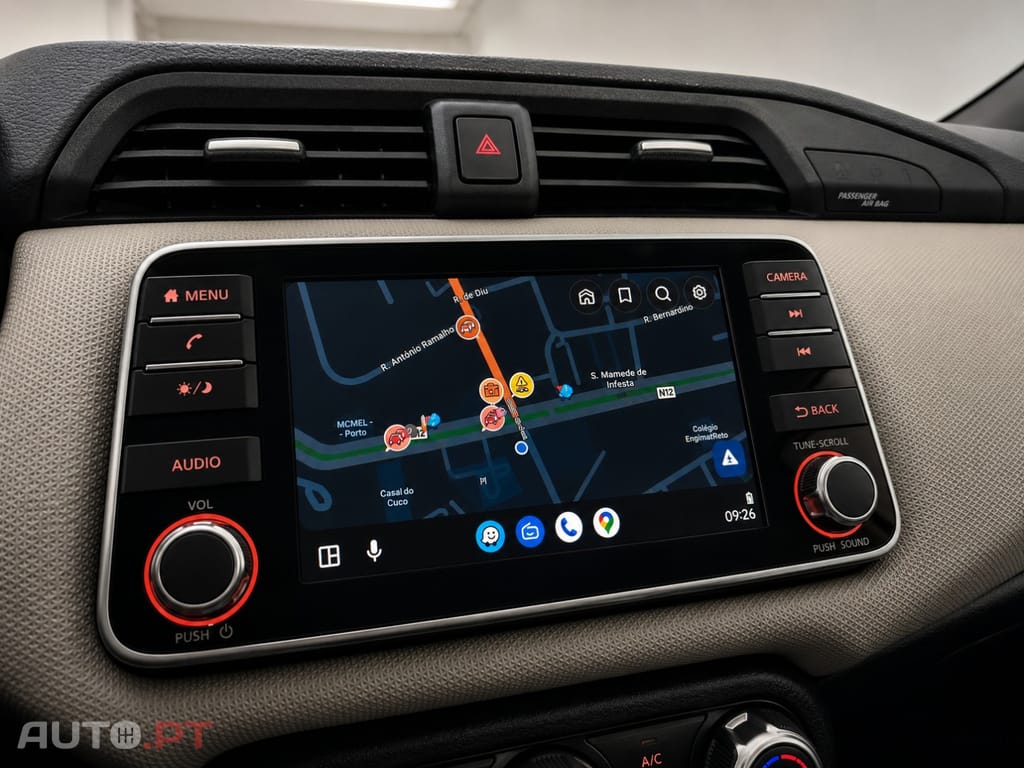 Nissan Micra 1.0 IG-T Acenta — fotografia 19