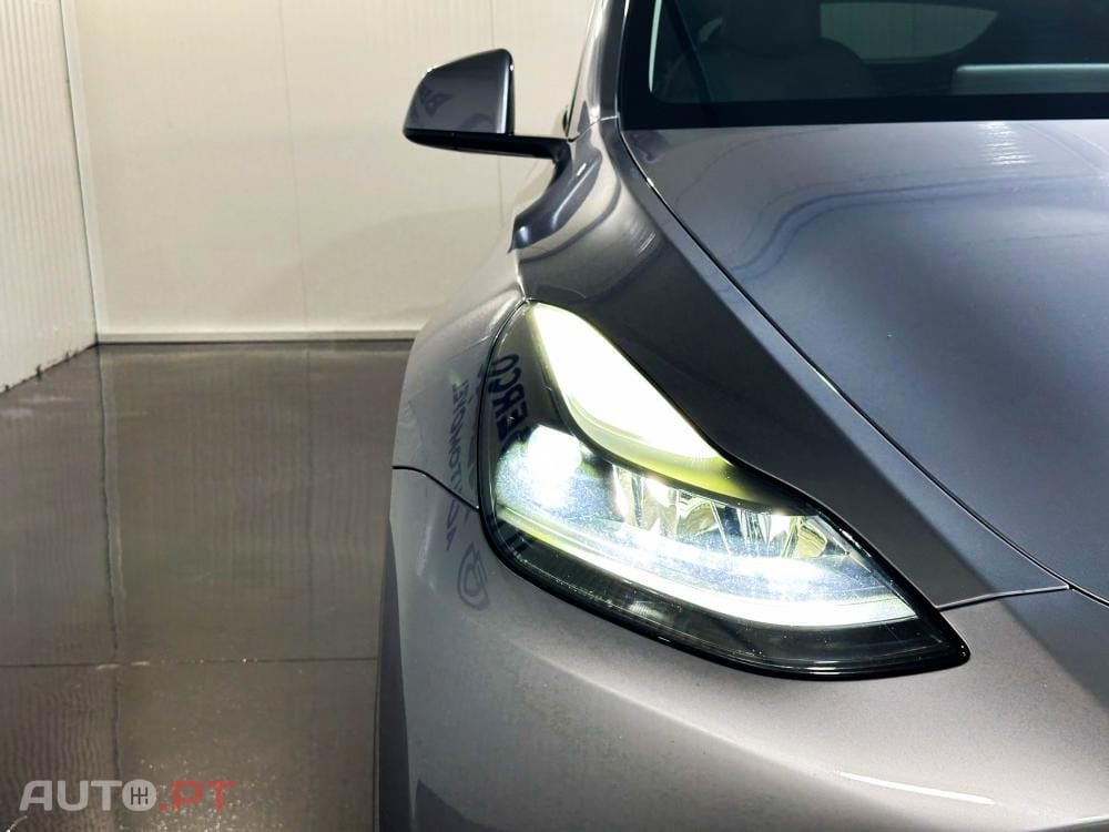 Tesla Model Y Long Range Dual Motor AWD
