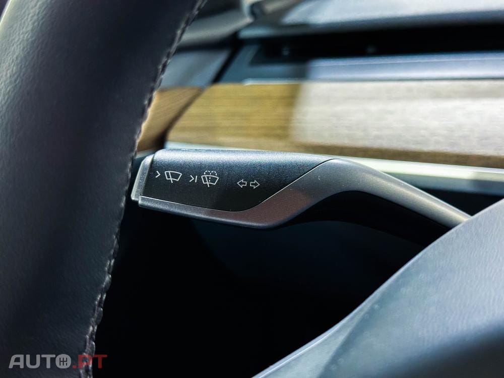 Tesla Model Y Performance Dual Motor AWD
