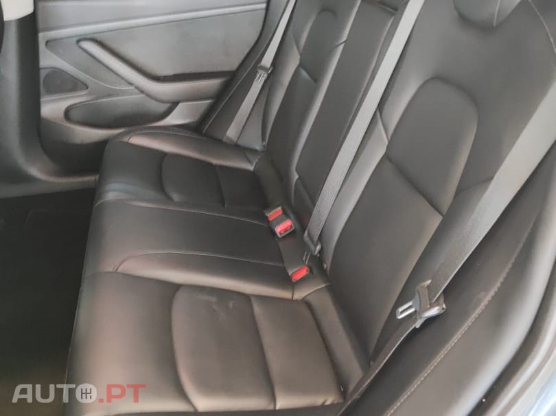 Tesla Model 3 Standard Range Plus RWD