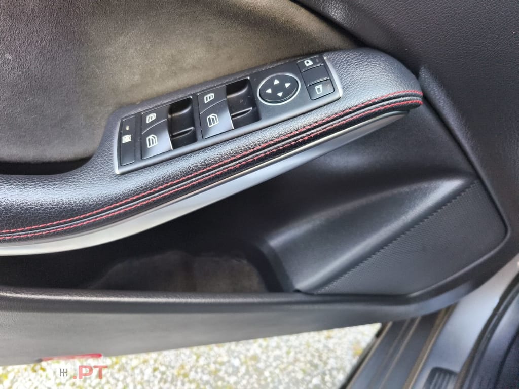 Mercedes-Benz A 180 d AMG Line