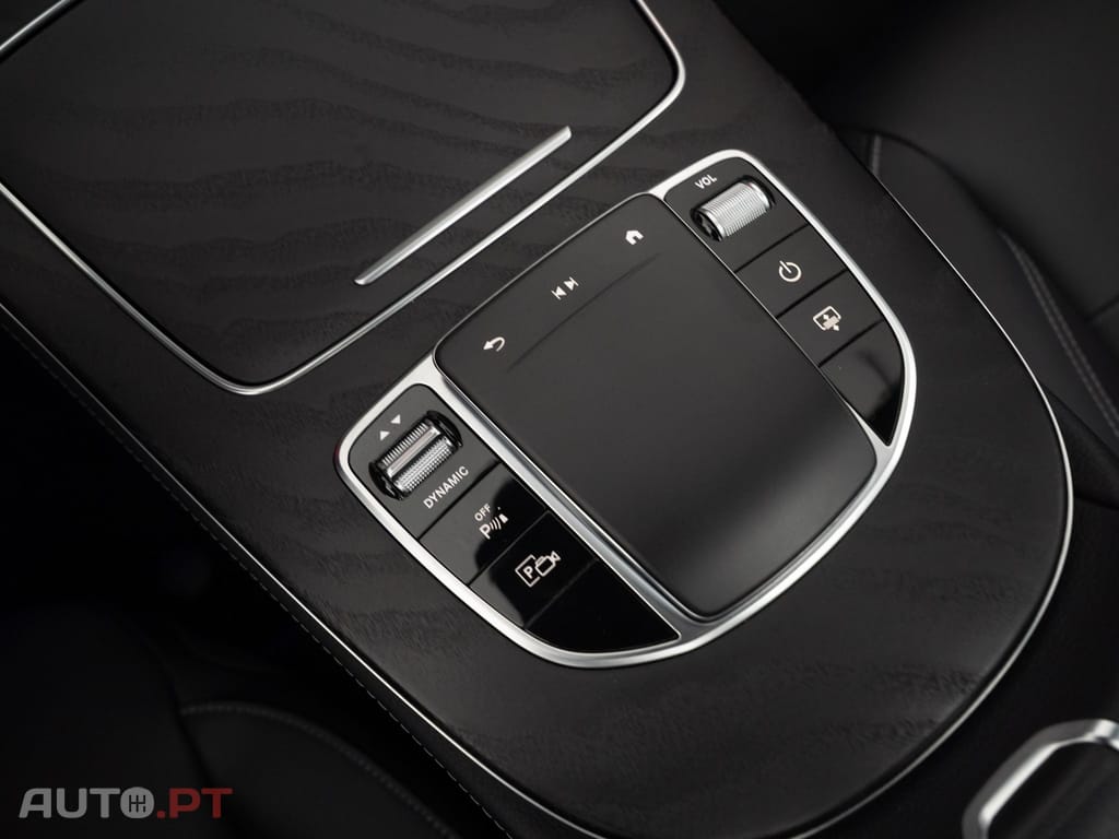 Mercedes-Benz E 300 de AMG Line