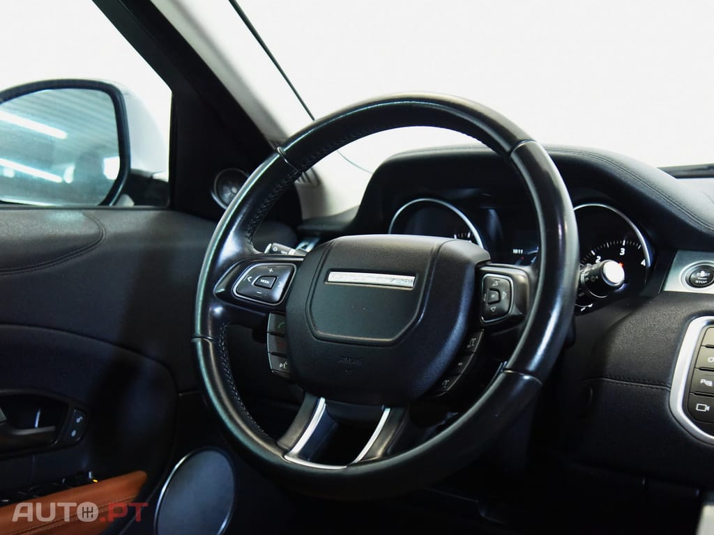 Land Rover Evoque 2.0 TD4 SE Dynamic Auto — fotografia 22