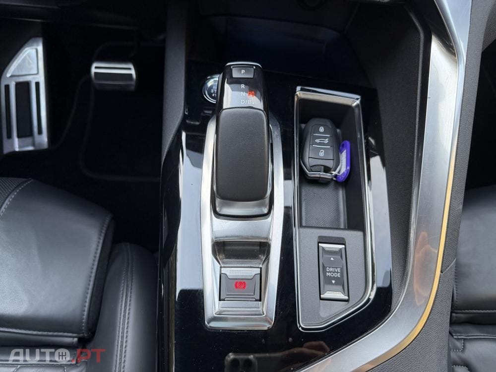 Peugeot 3008 1.6 Hybrid GT Pack e-EAT8