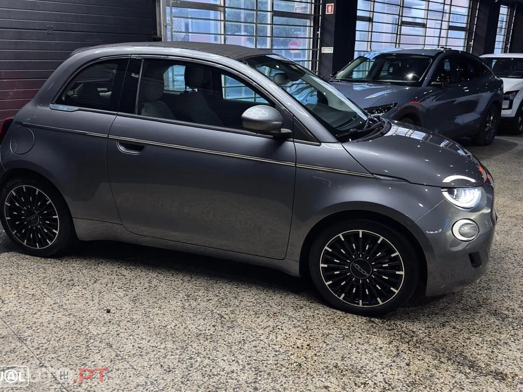 Fiat 500e La Prima