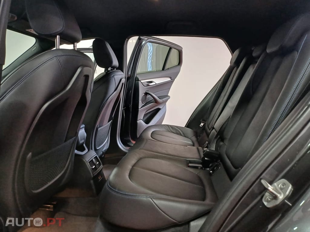 BMW X2 25 e xDrive Pack M