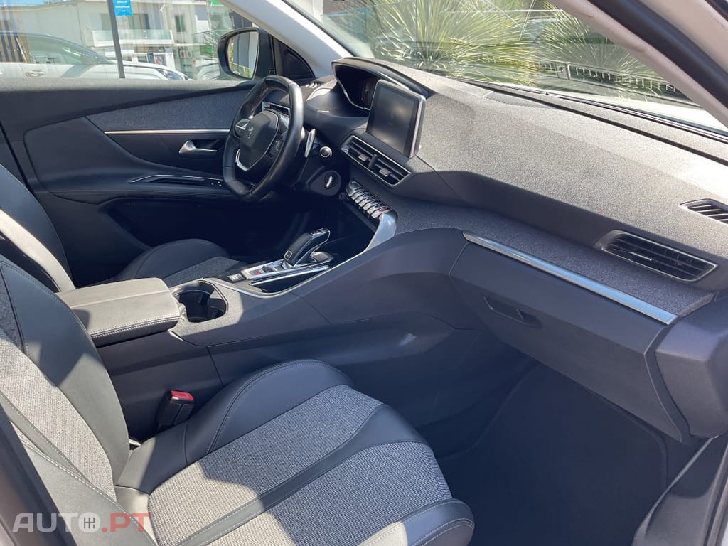 Peugeot 3008 1.5 BlueHDi Allure Pack EAT8