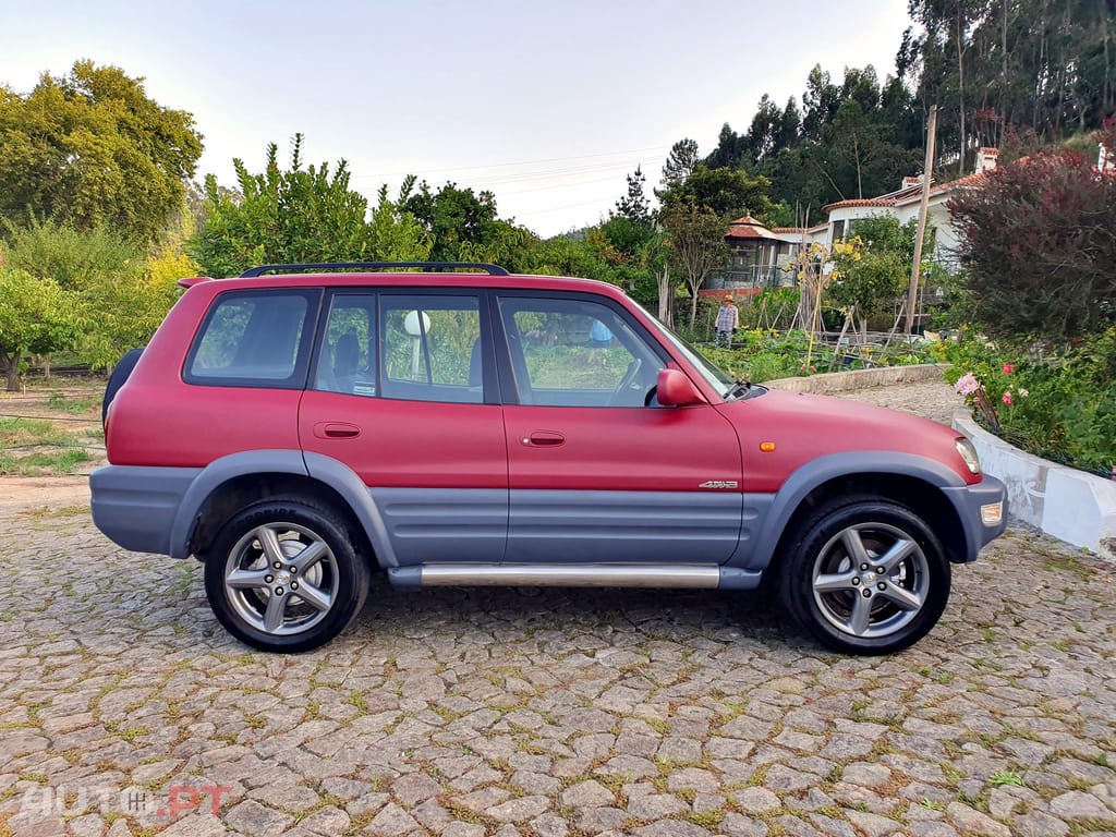 Toyota RAV4 2.0i 16V