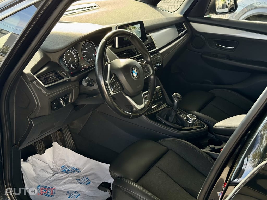 BMW 216 d 7L Line Sport