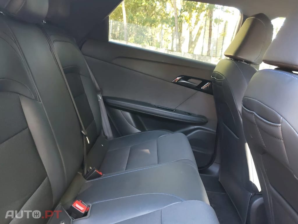 MG MG4 64 kWh Luxury