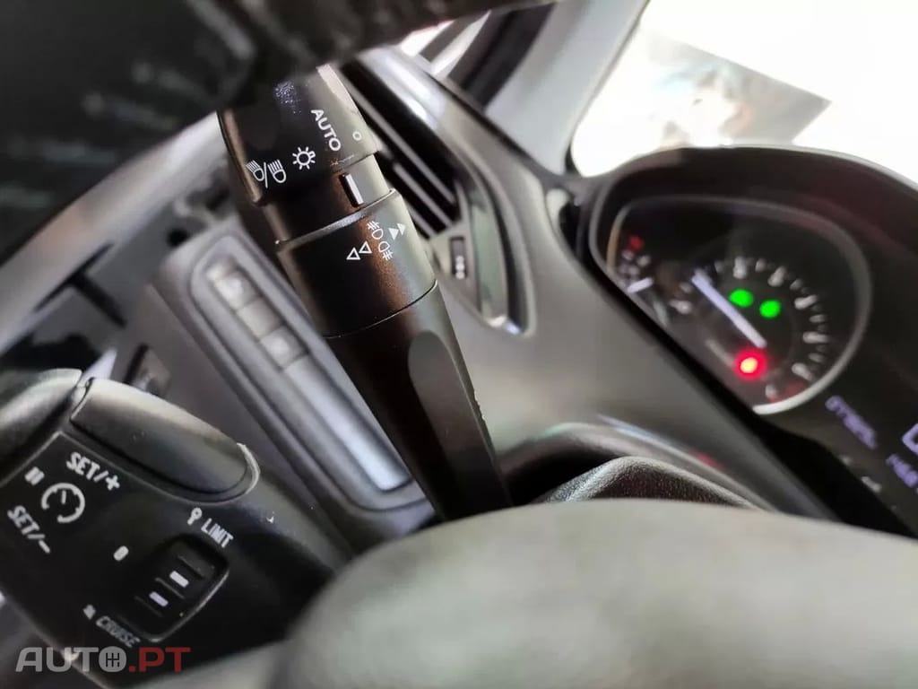 Peugeot 208  Puretech 82 Stop Start Signature