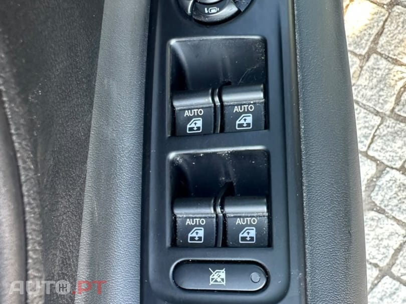 Jeep Renegade MTX Black Star