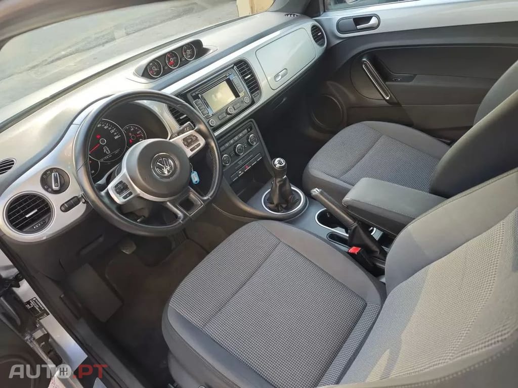 Volkswagen Beetle 1.6 TDi Design