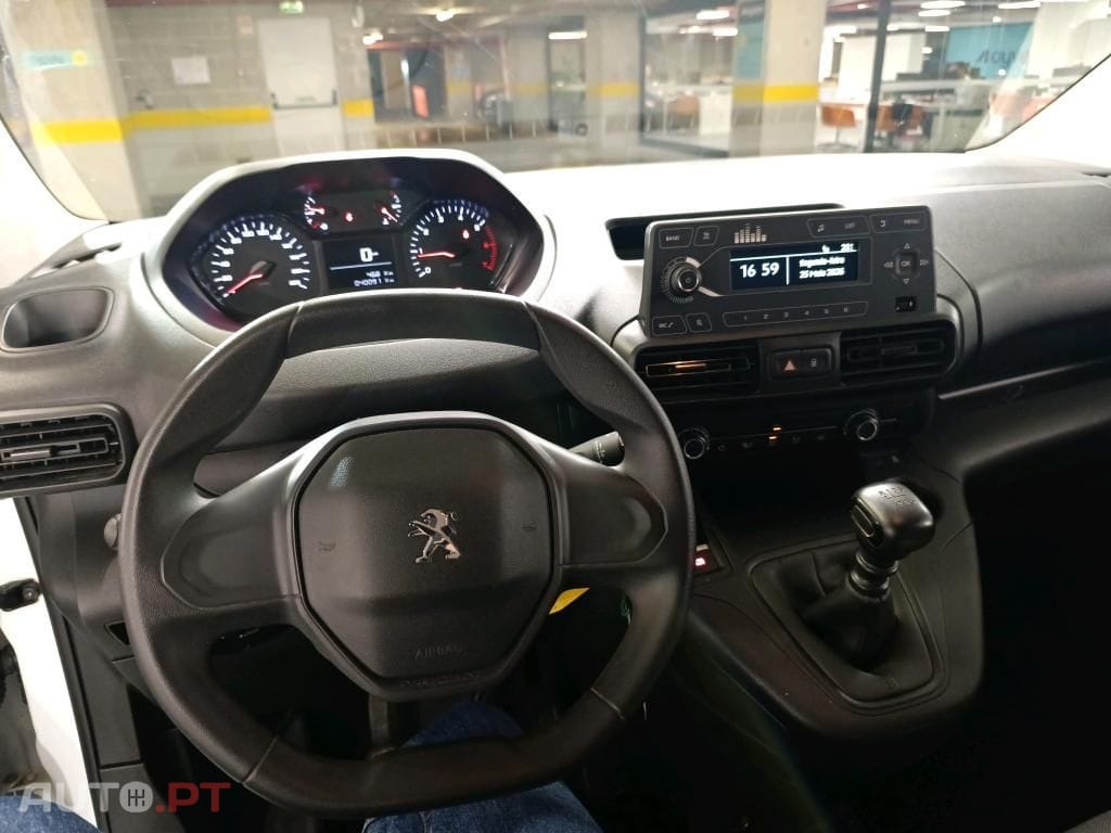 Peugeot Partner PARTNER 1.5 BlueHDi Pro Standard