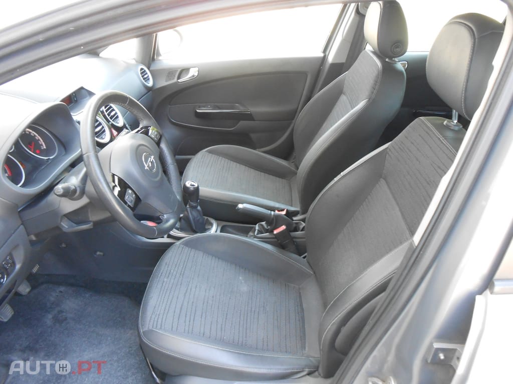 Opel Corsa 1.3 CDTI - GPS