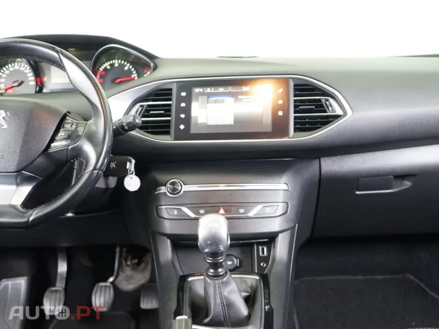 Peugeot 308 SW 1.6 BlueHDi Style