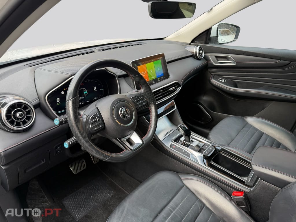 MG EHS PHEV Hybrid Luxury I.V.A DEDUTIVEL