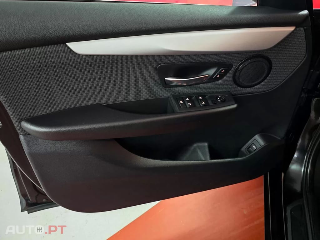 BMW 216 d Advantage Auto