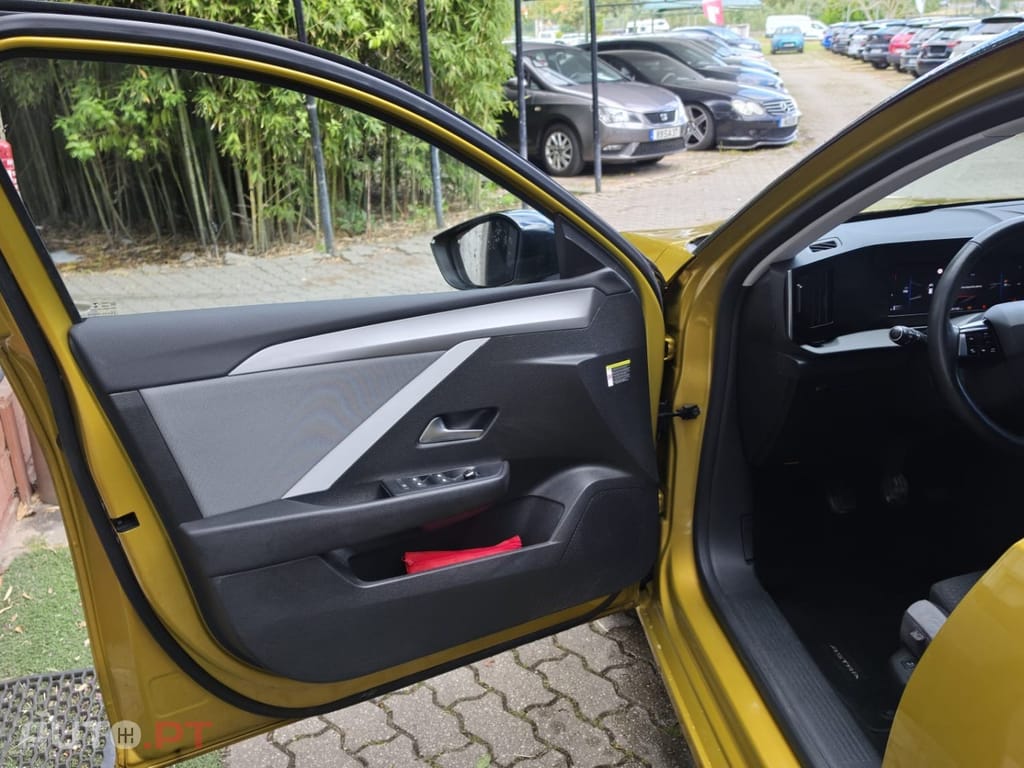 Opel Astra 1.5 D Elegance
