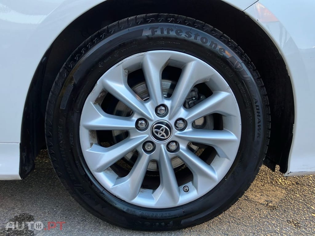 Toyota Corolla Sedan 1.5 VVT-i Comfort