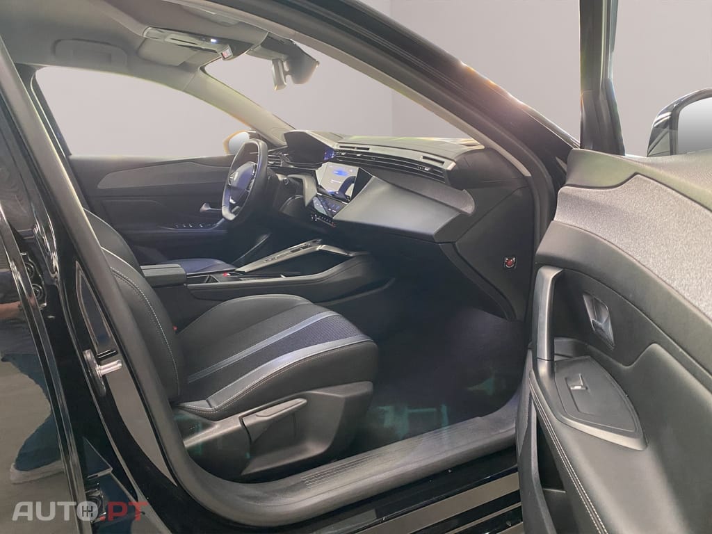 Peugeot 308 SW 1.2 PureTech Allure EAT8