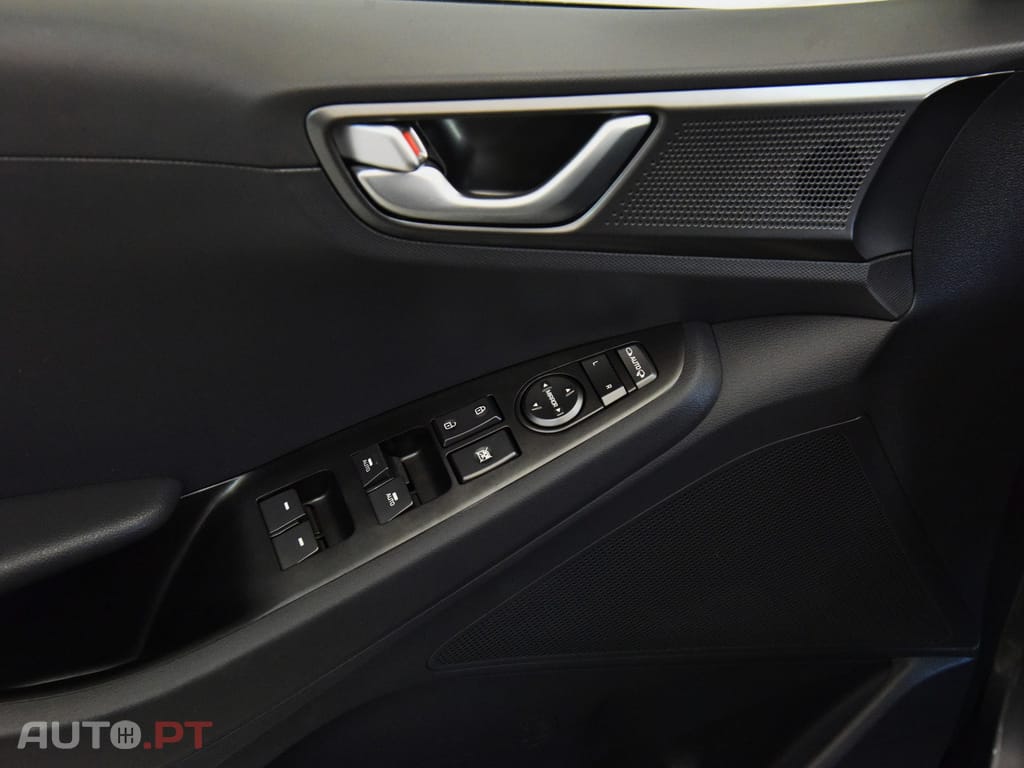 Hyundai Ioniq 1.6 GDI PHEV