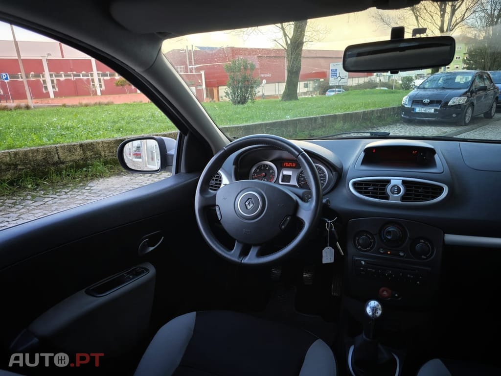 Renault Clio Break 1.2 16V Dynamique S
