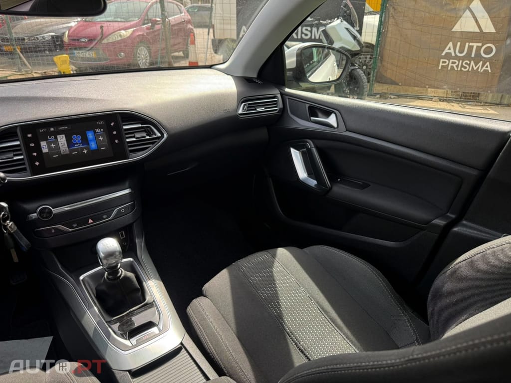 Peugeot 308 1.6 BlueHDi Allure J17