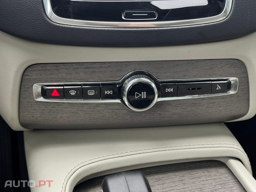 Volvo XC90 2.0 T8 PHEV Plus Bright AWD