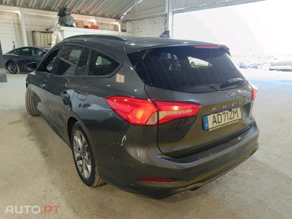 Ford Focus SW 1.0 EcoBoost MHEV ST-Line