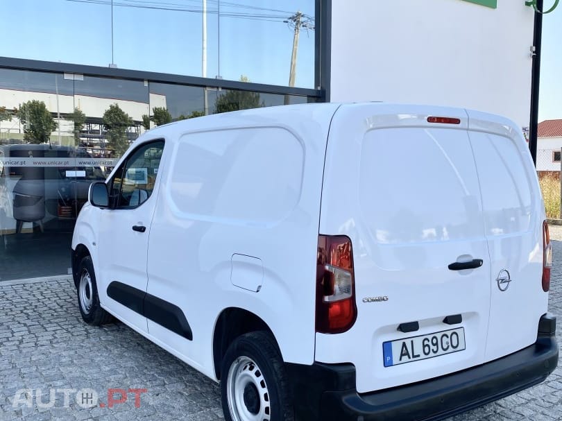 Opel Combo 3-lugares