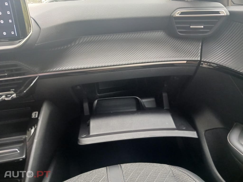 Peugeot 208 1.2 Hybrid Allure e-DCS6