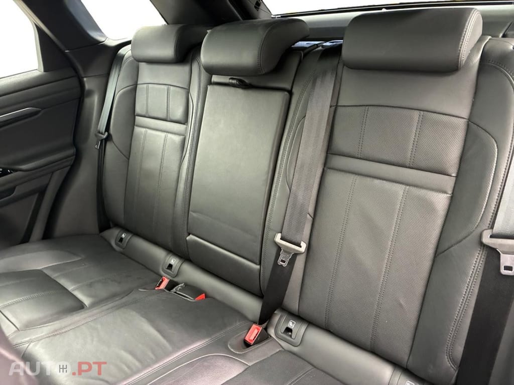 Land Rover Evoque 1.5 P300e AWD R-Dynamic SE Auto