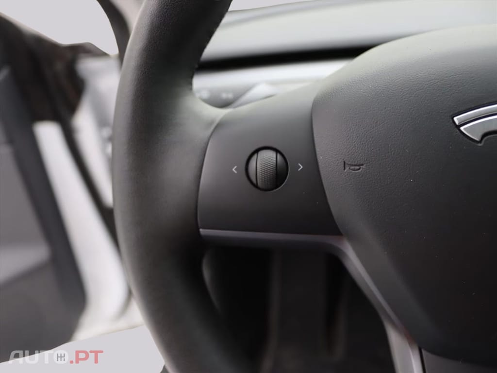 Tesla Model 3 Long-Range AWD I.V.A DEDUTÍVEL