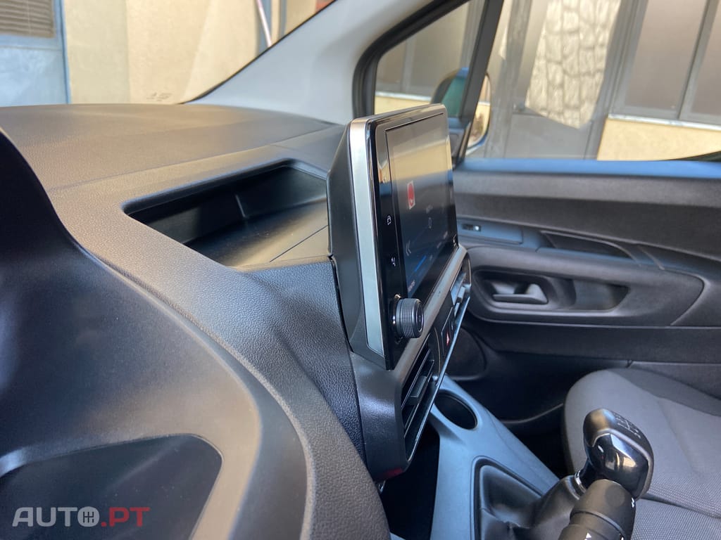 Peugeot Partner 1.6 HDI CarPlay  Só 95 mil kms!! Nacional