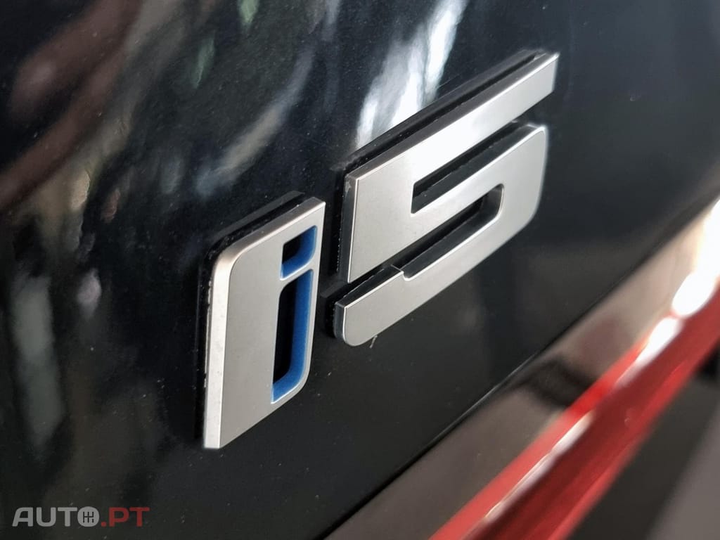 BMW i5 eDrive40 Pack Desportivo M Pro