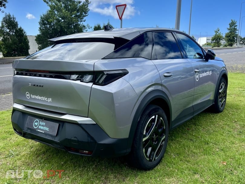Peugeot e-3008 73 kWh Allure — fotografia 7