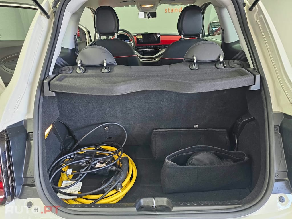 Fiat 500e 42 Kwh RED