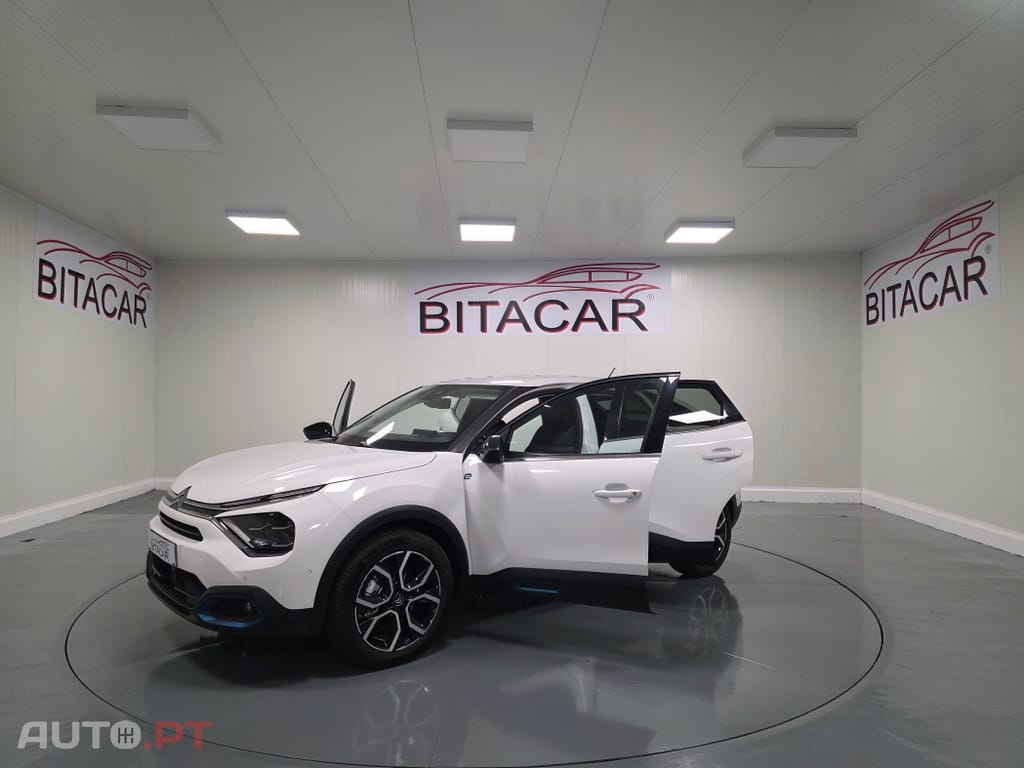 Citroën e-C4 50 kWh Shine — fotografia 5