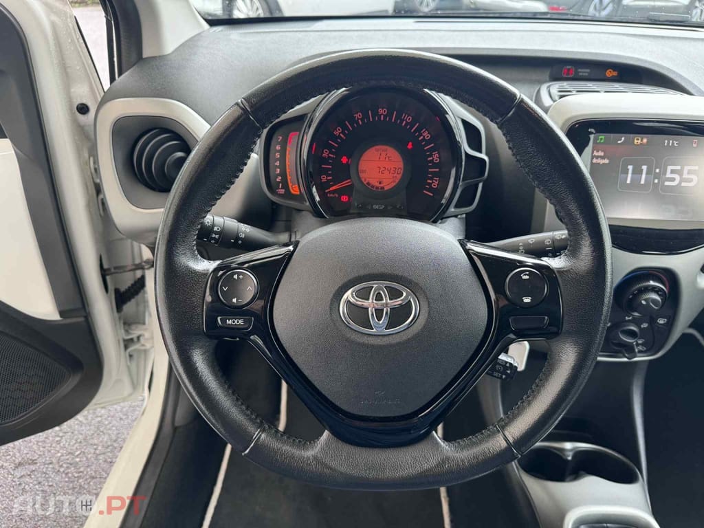 Toyota Aygo 1.0 X-Play Plus